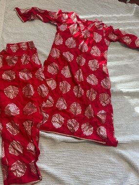 Salwar suit without dupatta - size M